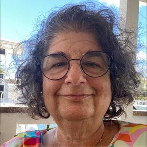 Meet your Posher, Myra